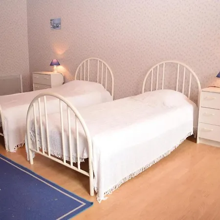 2 Bedroom Beautiful In Ferienhaus